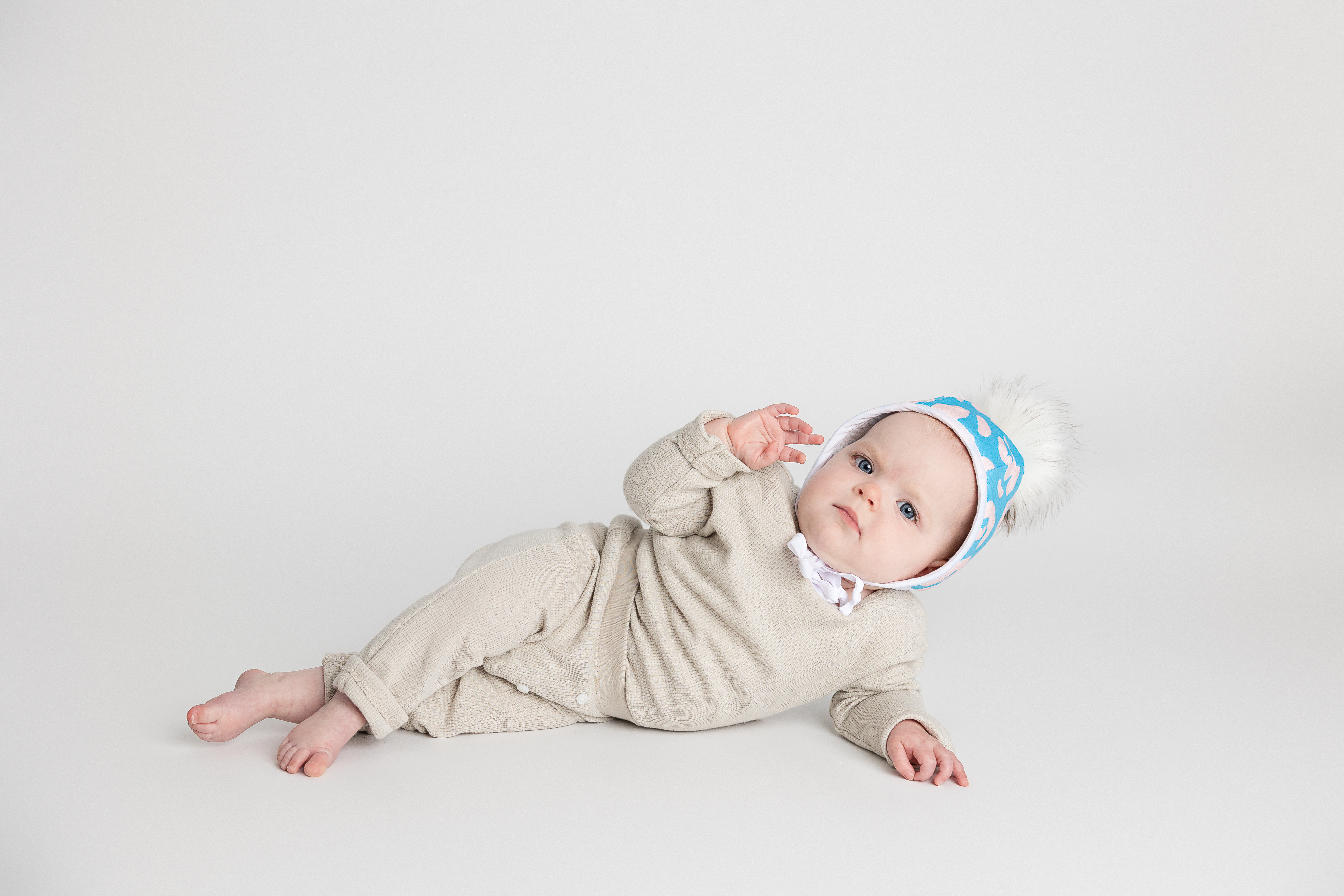 BABY BONNET POMPOM
