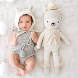 Cuddle + kind (Stella the Polar Bear)