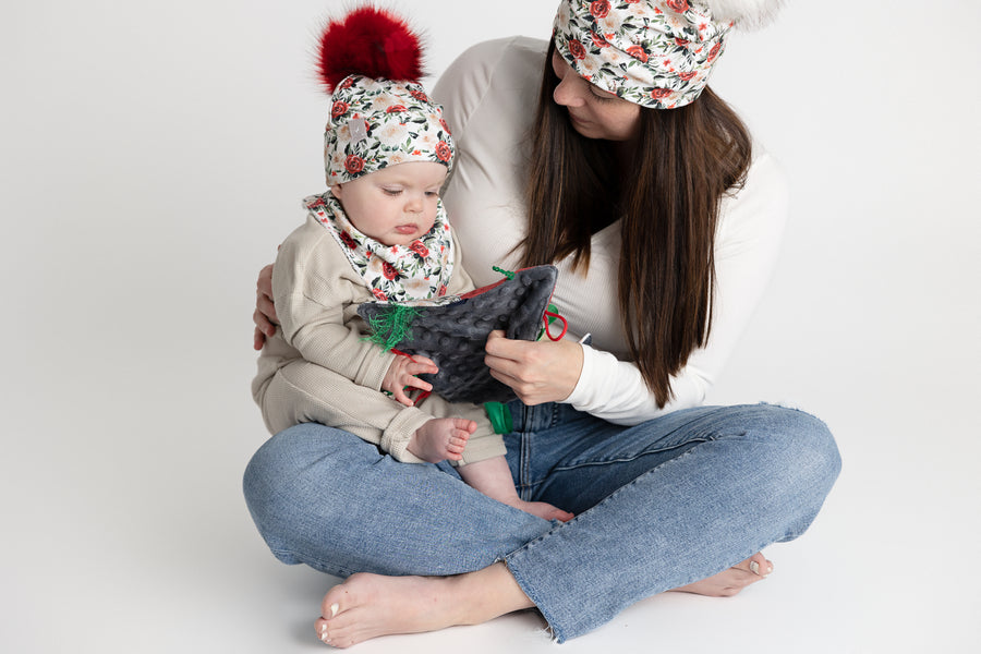 Beanie Hat (Christmas flower)