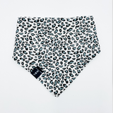 Bandana Bib (Leopard sold out)